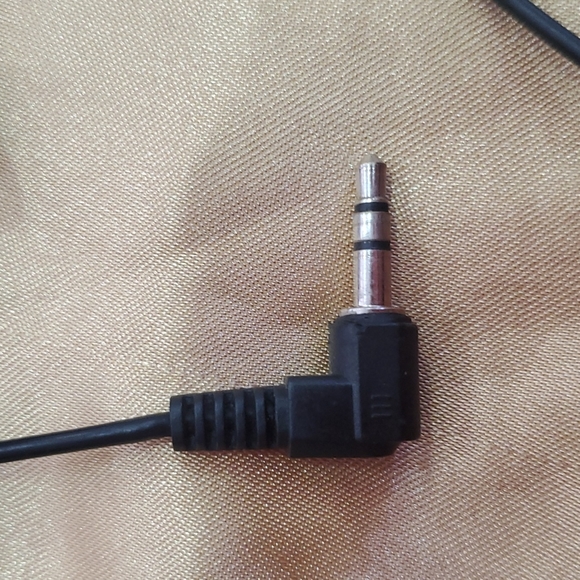 💥50% sale💥3.5mm stereo cassette auxiliary adapter #1512 - Picture 3 of 3